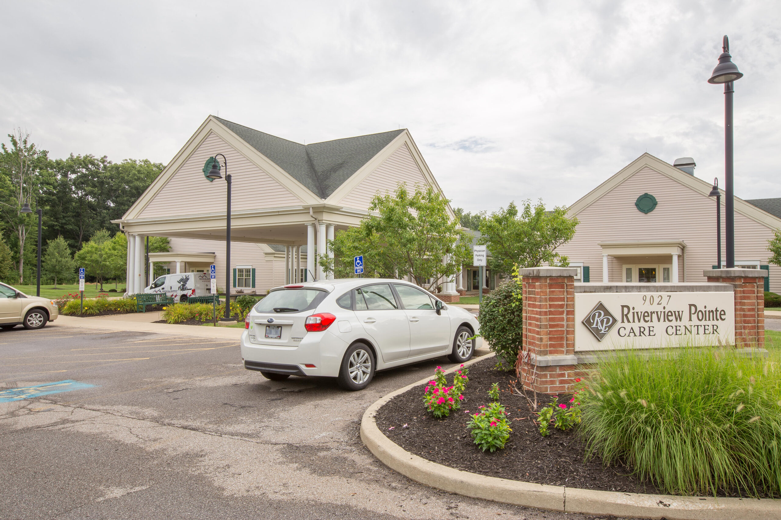 Non-Invasive Ventilator Care image